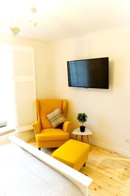 Stunning & Unique Apt In Culross Bagian luar foto